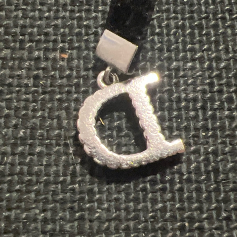 Dior Cream and Black Charm bracelet with Bow - Picture 7 of 7